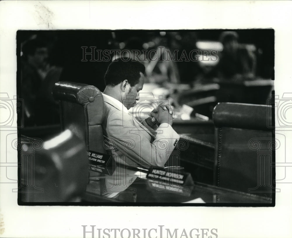 1985 Press Photo George L. Forbes reflects after making a speech to City Council - Historic Images