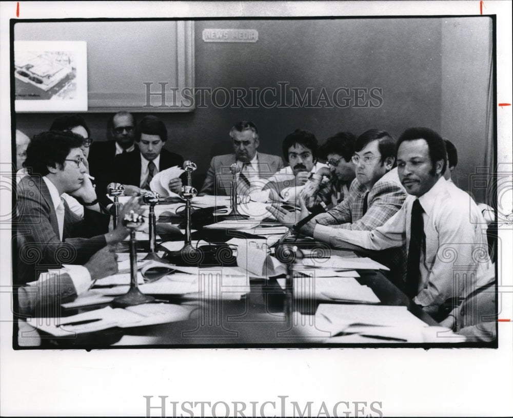 1978 Press Photo Law Director Jack Schulman and council President George Forbes - Historic Images