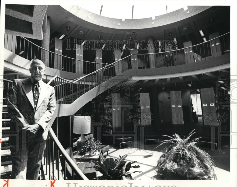 1980 Press Photo Dr. Leslie H. Fishel Jr - Historic Images