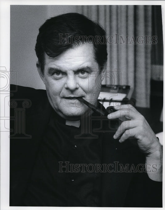1977 Press Photo Rev. Thomas J. Galllagher - Historic Images