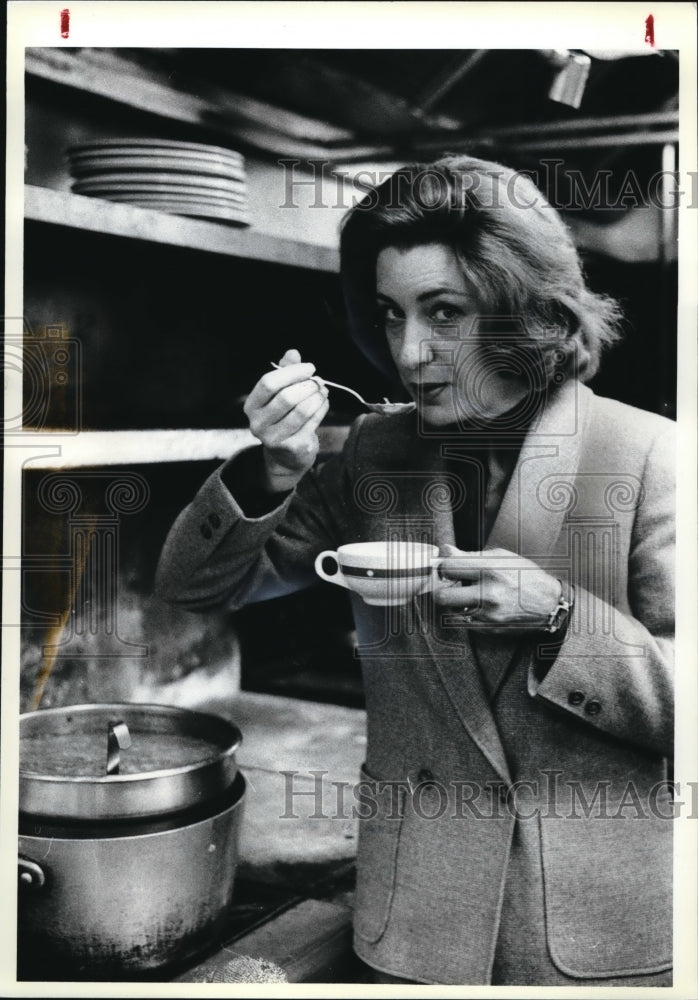 1979 Press Photo Diane Gallagher is the Vice president of a Bratenahl Restaurant - Historic Images