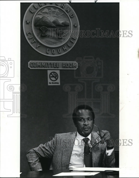1989 Press Photo George Forbes, Finance Committee chairperson - Historic Images