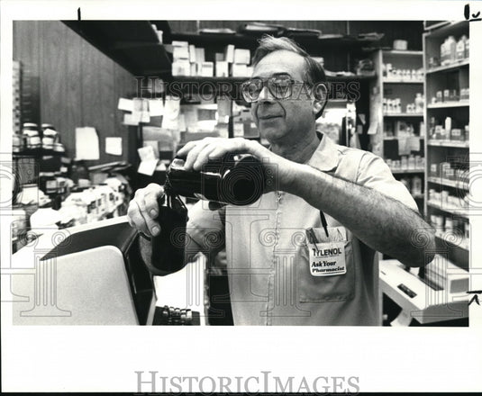 1983 Press Photo Donald M. Goldberg Pharmacist - Historic Images