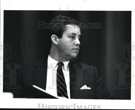 1987 Press Photo Douglas Fox, Tr-C trustee - Historic Images