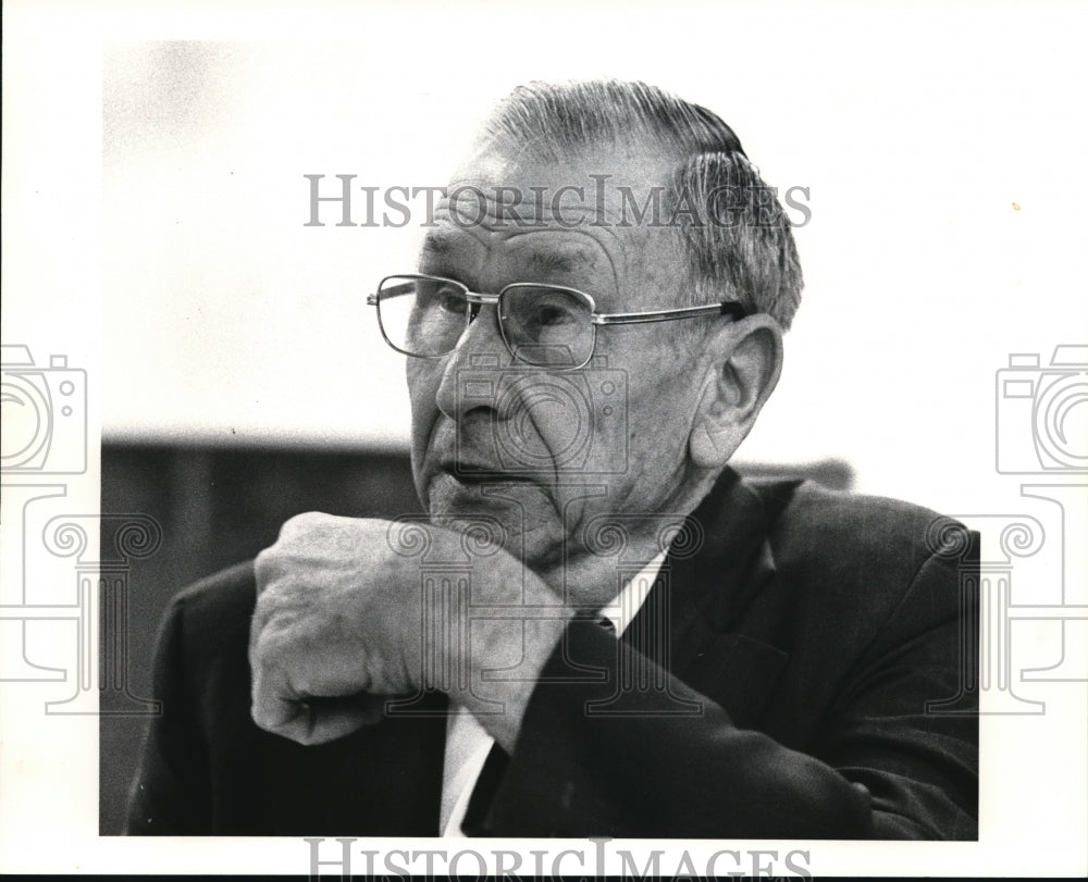 1984 Press Photo Fred Hadelar at Jahovah Witness Convention - Historic Images