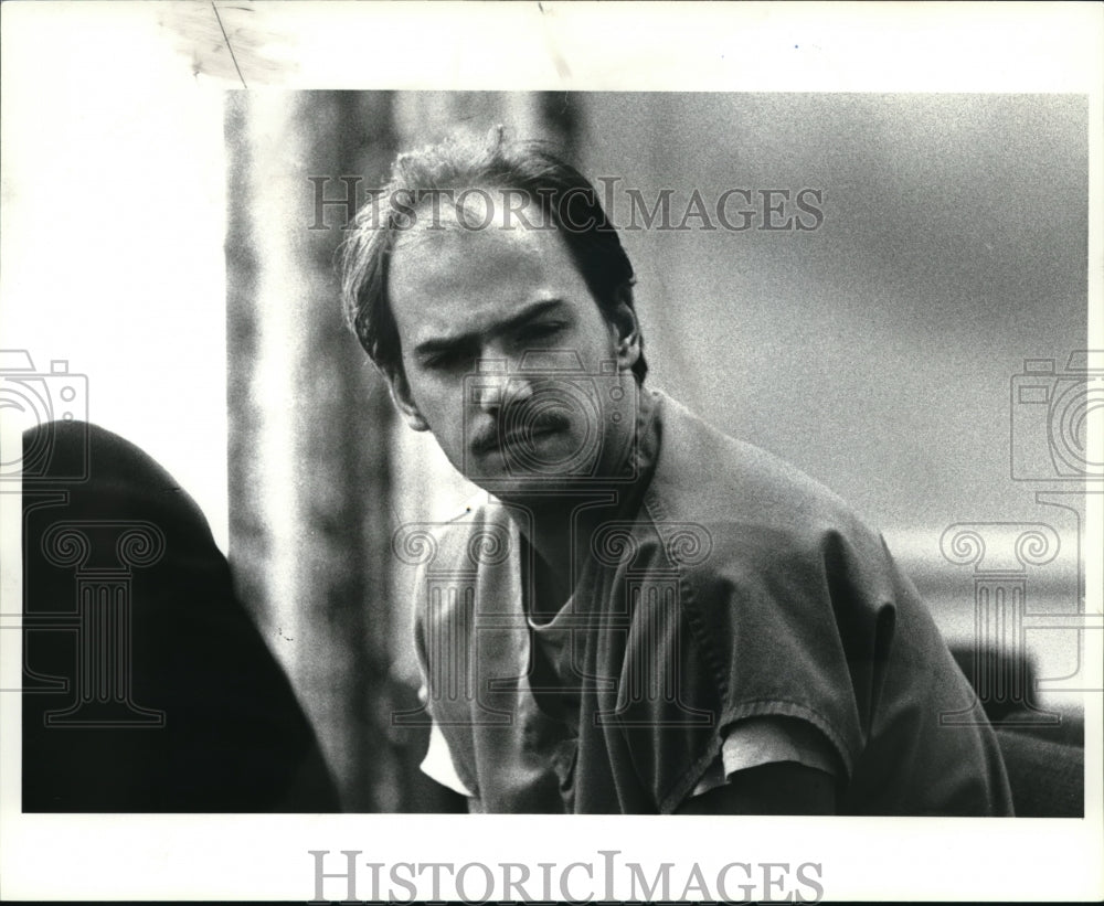 1985 Press Photo Painesville Municipal Court Charles Gillis, Defendent - Historic Images