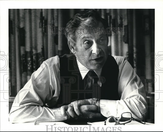 1980 Press Photo Charles H. Glueck - Historic Images