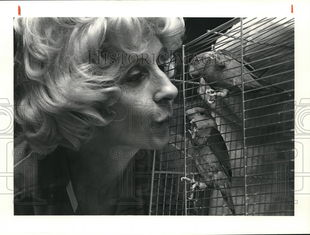 1971, Lorraine B. Greene With Her Birds - cva14930 - Historic Images