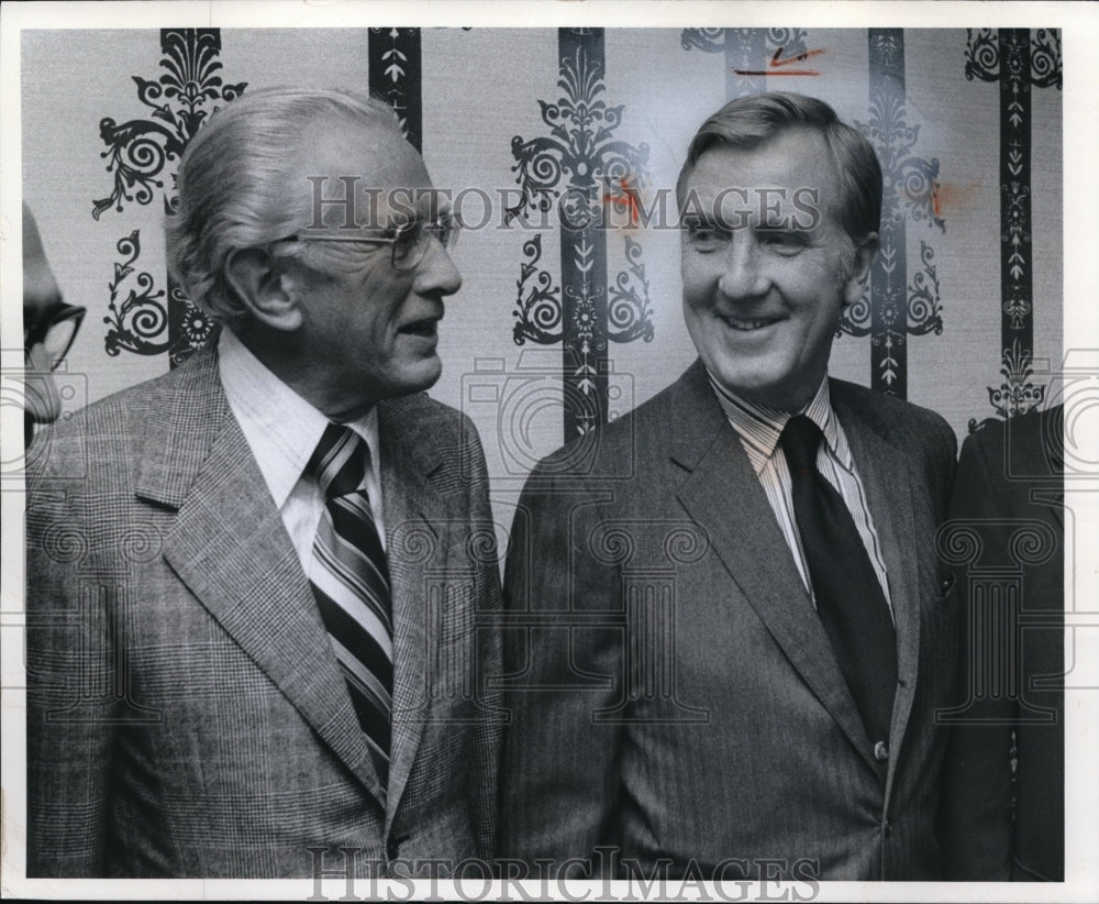 1974, Gov. John Gilligan with Howard Metzenbaum - cva14969 - Historic Images