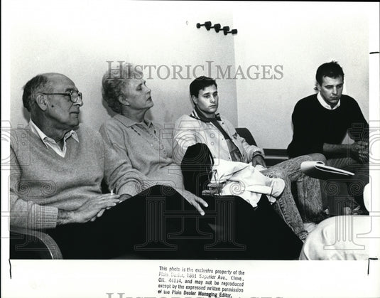 1988 Press Photo Robert and Norma Gilmor and Son John & Brian after the verdict - Historic Images