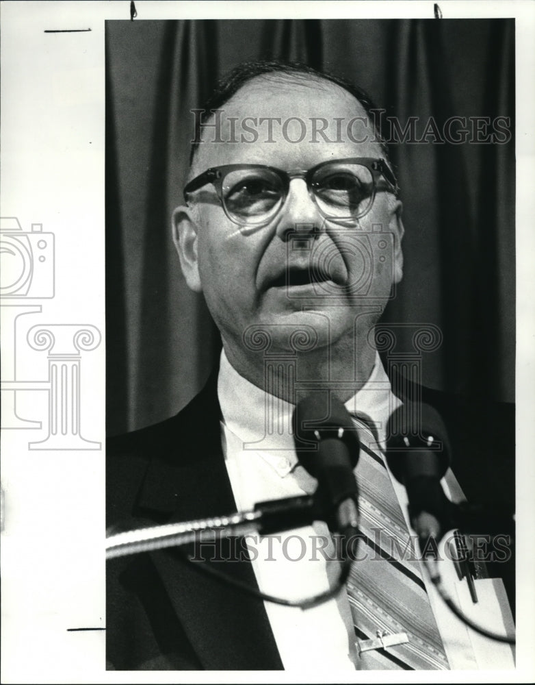 1984 Press Photo City Club Debate with A. Gleisser and Ed Feighan Hatchadorian - Historic Images