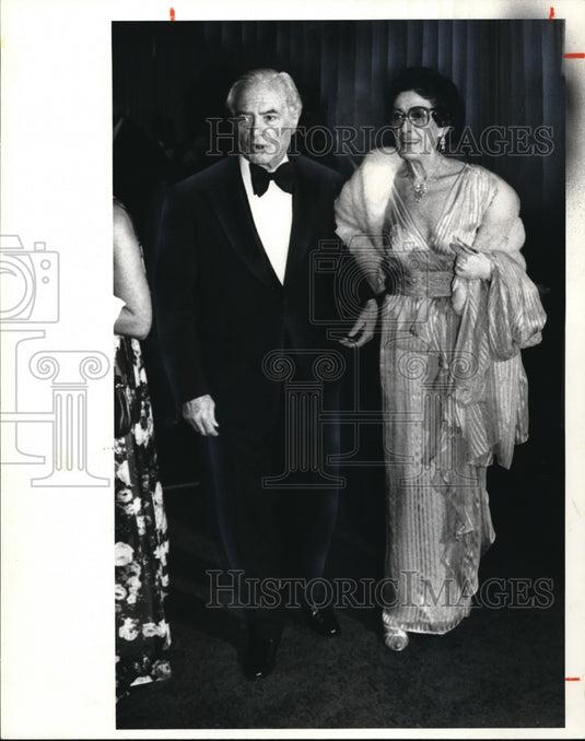 1980 Press Photo Zoltan Gombos With Wife At Event - Historic Images