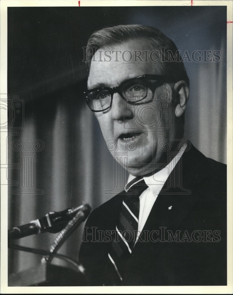 1979 Press Photo Representative John J. Gilligan at the City Club - Historic Images