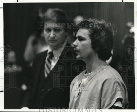 1982 Press Photo Atty Nicholas Phillips w/ Charles W. Gress before Judge Perry - Historic Images