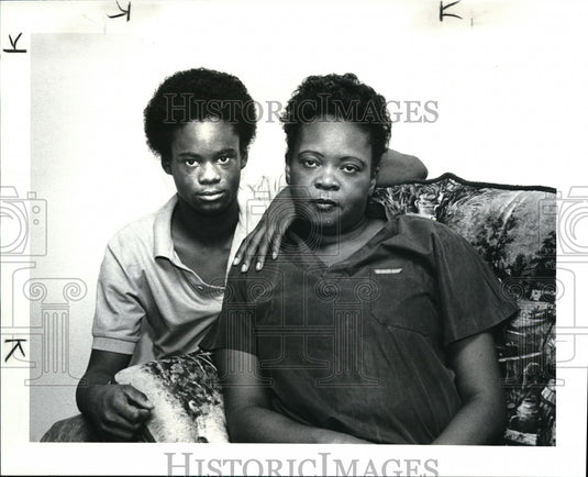 1987 Press Photo Barbara Griffin with son Eric - Historic Images
