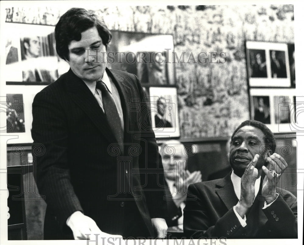 1980 Press Photo Tim Hagan with Virgil Brown at the City Club Forum Debate - Historic Images