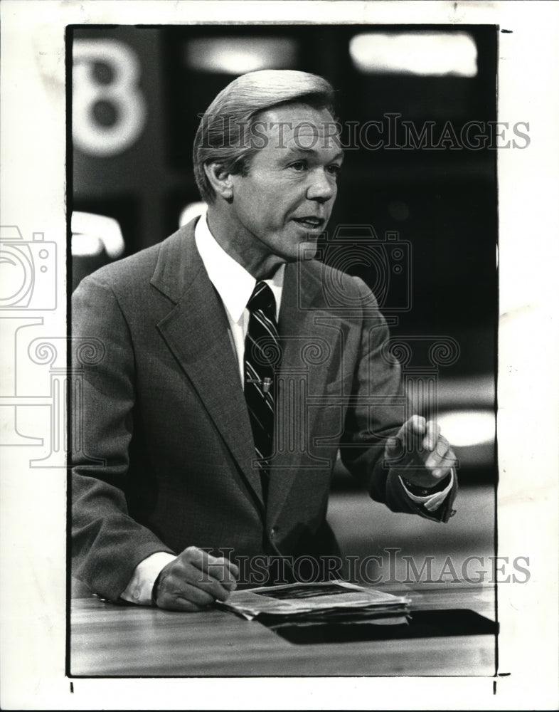 1985, Dick Goddard is an American television meteorologist - Historic Images