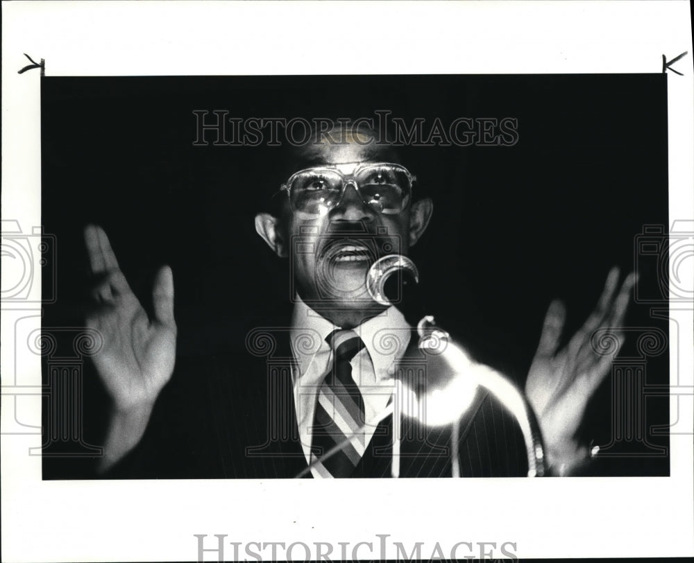 1985 Press Photo Rev.Buford Griffith Jr. Evangelist at the tent meeting - Historic Images