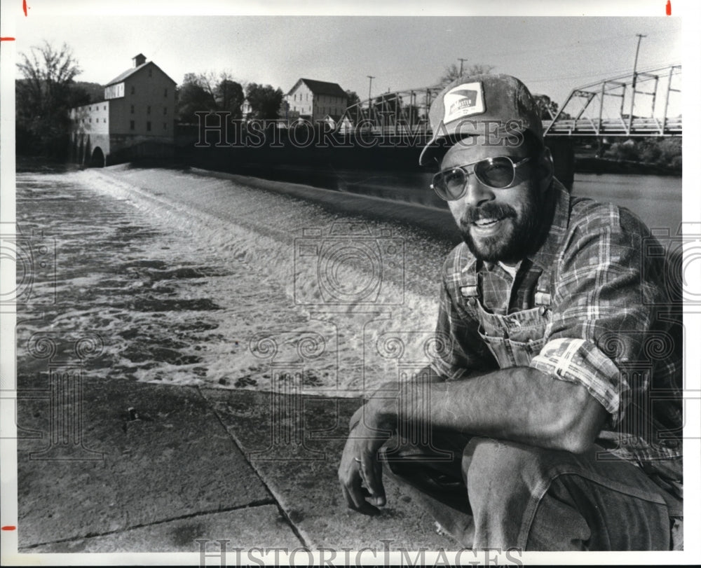 1981 Press Photo Bob Grove at the Stockport Ohio - Historic Images