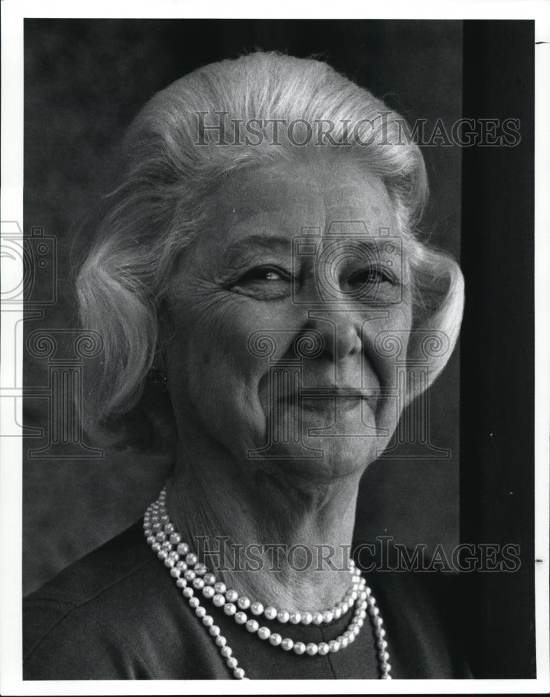 1992 Press Photo Graham L. Grund Head of Access to the Arts - Historic Images