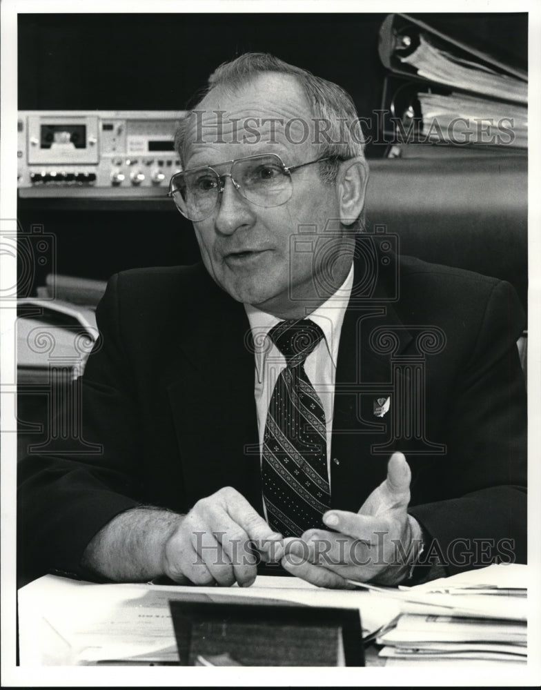 1985 Press Photo John G. Halak Mayor of North Royalton - Historic Images