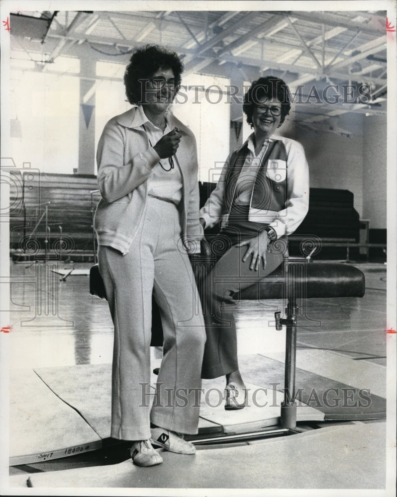 1978 Press Photo The enterprising coaches Nancy Gray and Mina Moore - Historic Images