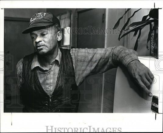 1988 Press Photo Gerry Harris on shooting of his brother by a Cleveland police - Historic Images
