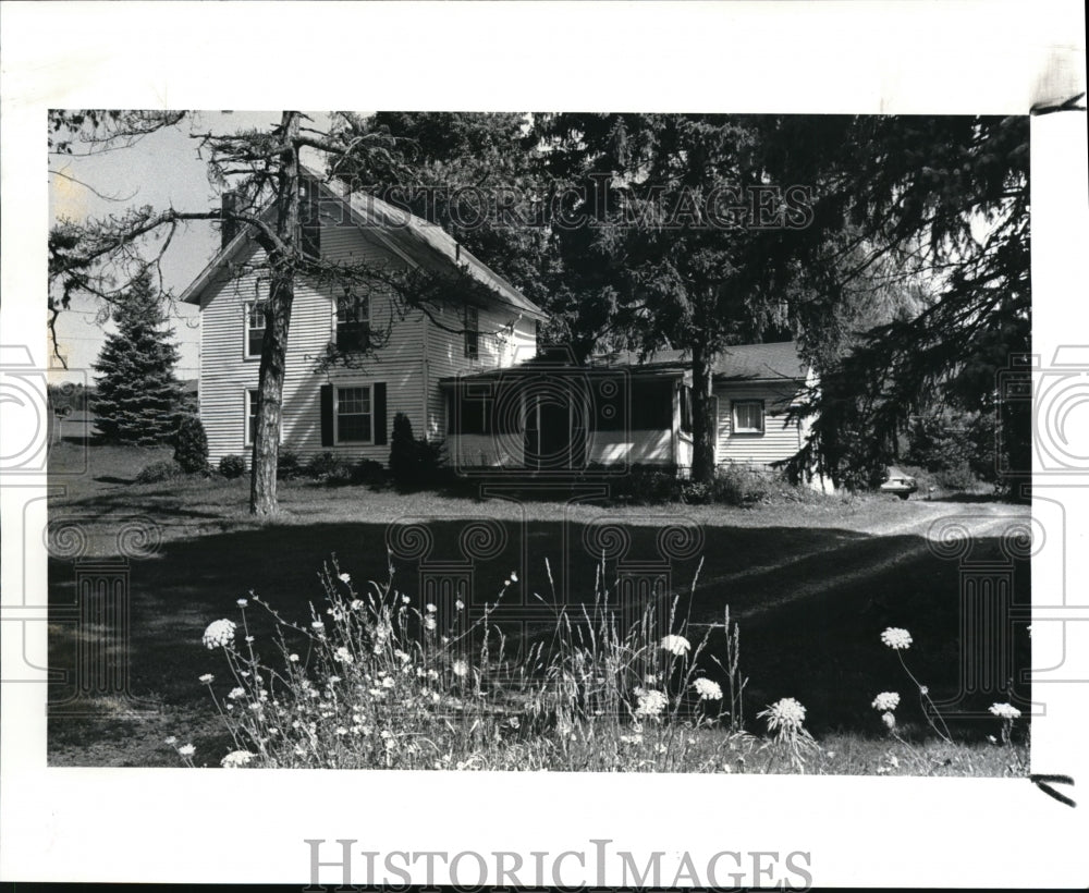 1987 Press Photo Dr. John Hale&#39;s farm house at Sleepy Hollow Road in Brunswick - Historic Images