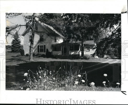 1987 Press Photo Dr. John Hale's farm house at Sleepy Hollow Road in Brunswick - Historic Images