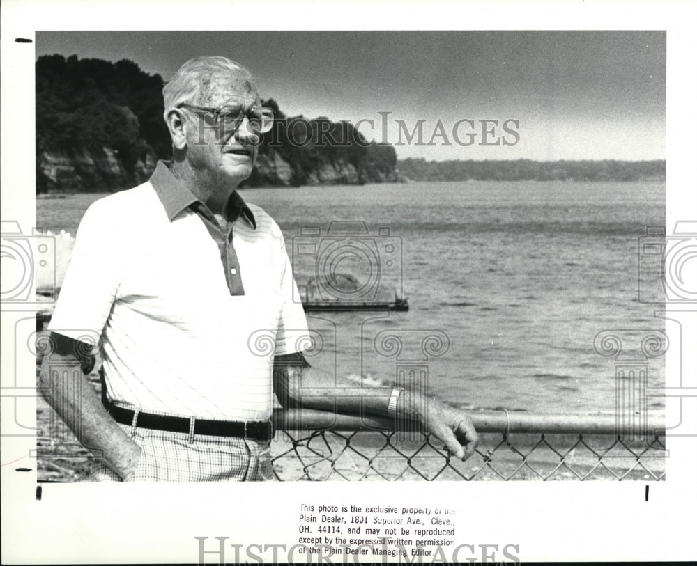 1988 Press Photo Loran F. Hammett Great Lakes ret. shipping executive - Historic Images