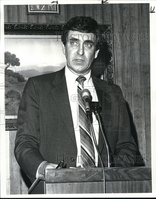 1986 Press Photo Robert L. Hayden, Head of Fisher Food - Historic Images