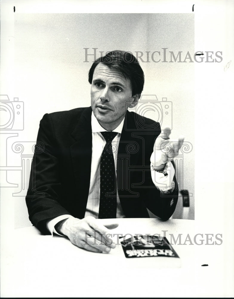 1987 Press Photo The author of the book, Joy of Stress Dr. Peter Hanson - Historic Images