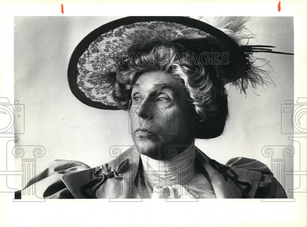 1978 Press Photo Richard Halverson as Lady Bracknell - Historic Images