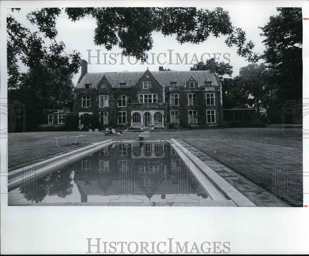 1975, The Tudor style Howard M. Hanna Mansion - cva17219 - Historic Images