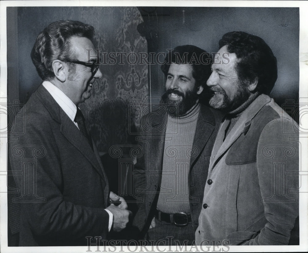 1973, Planner Lawrence Halprin meets Mayor Ralph J. Perk at City Hall - Historic Images