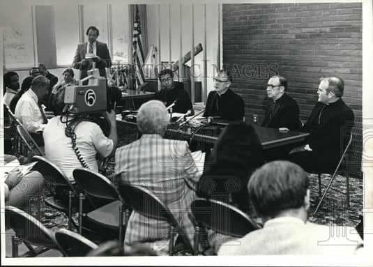 1980 Press Photo Bishop James Hickey - Historic Images