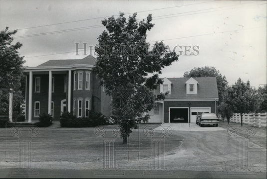 1976 Press Photo Wayne Hayes home in Ohio - Historic Images