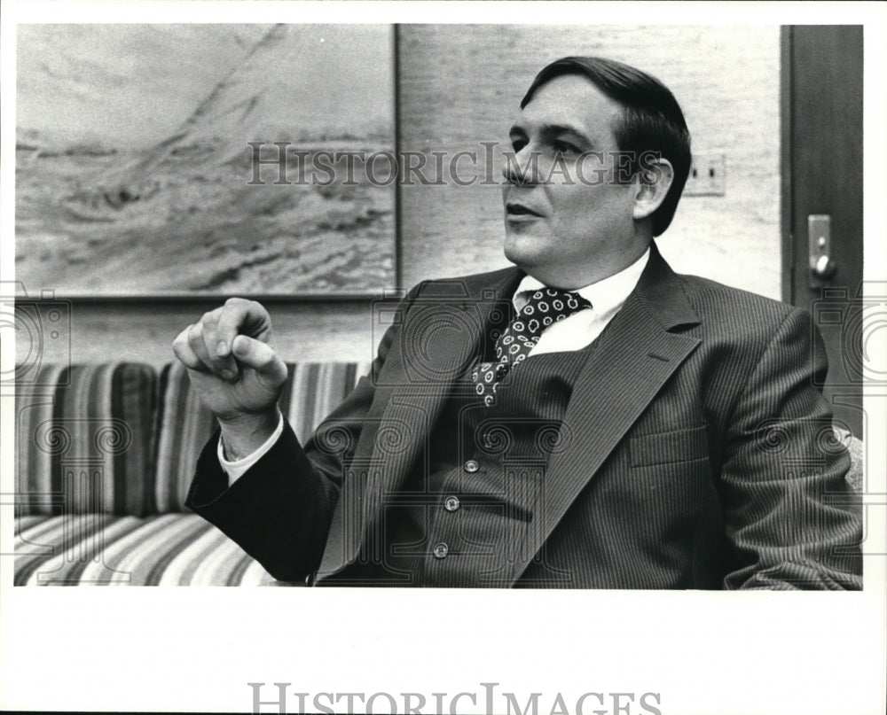 1979 Press Photo Dr. George R Hill Director of Diamon Research - Historic Images