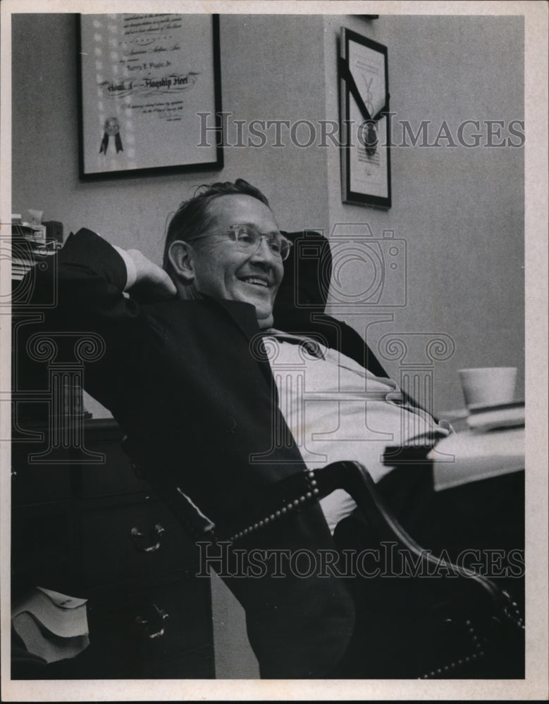 1968 Press Photo Harry Figgie - cva17886 - Historic Images