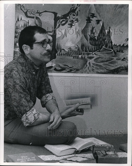 1971, Jan Howard Finder of Horizon House Euclid, Chairman - cva17914 - Historic Images