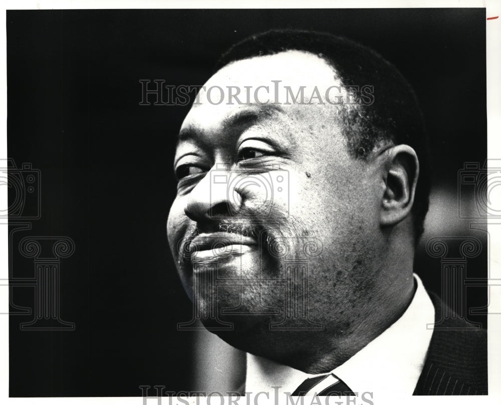 1981 Press Photo John Mughley, sworn in as an East Cleveland commissioner - Historic Images