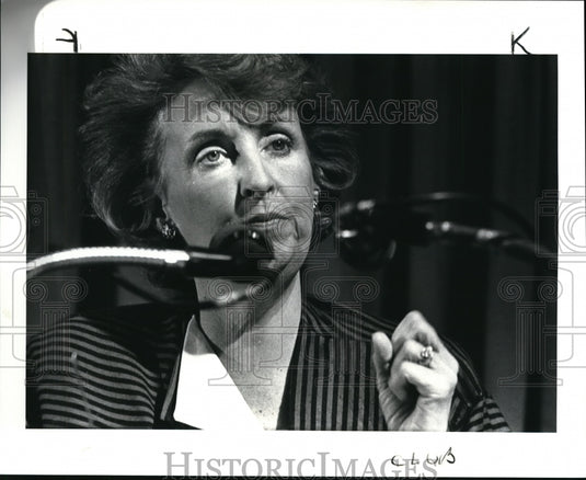 1985 Press Photo Margaret O'Neill, RTA Board Member Speaks at the City Club - Historic Images