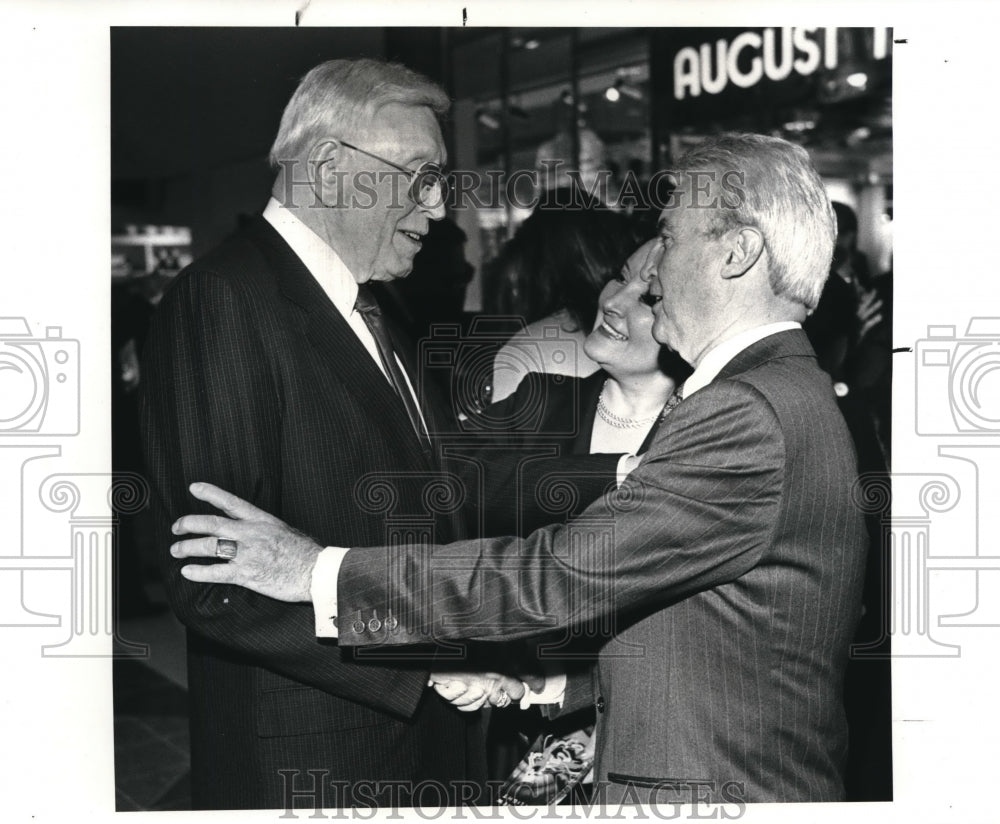 1981 Press Photo David Jacobs with Jerome Cianciolo and Marylee Cianciolo - Historic Images