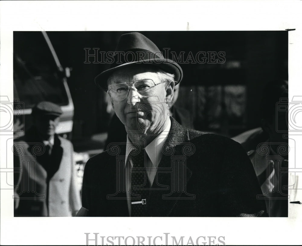 1987 Press Photo Martin J. Hughes Comes to Court - Historic Images