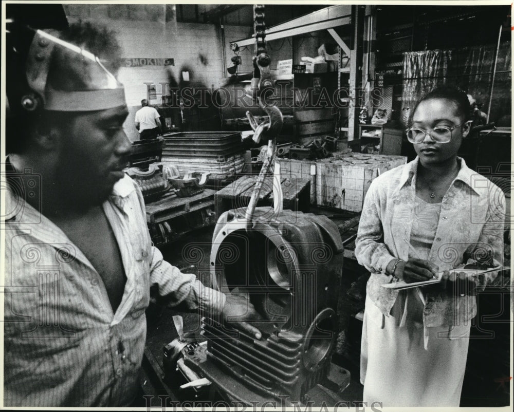 1979 Press Photo Eaton Corporation workers are Louis Hampton and Yolanda Duncan - Historic Images