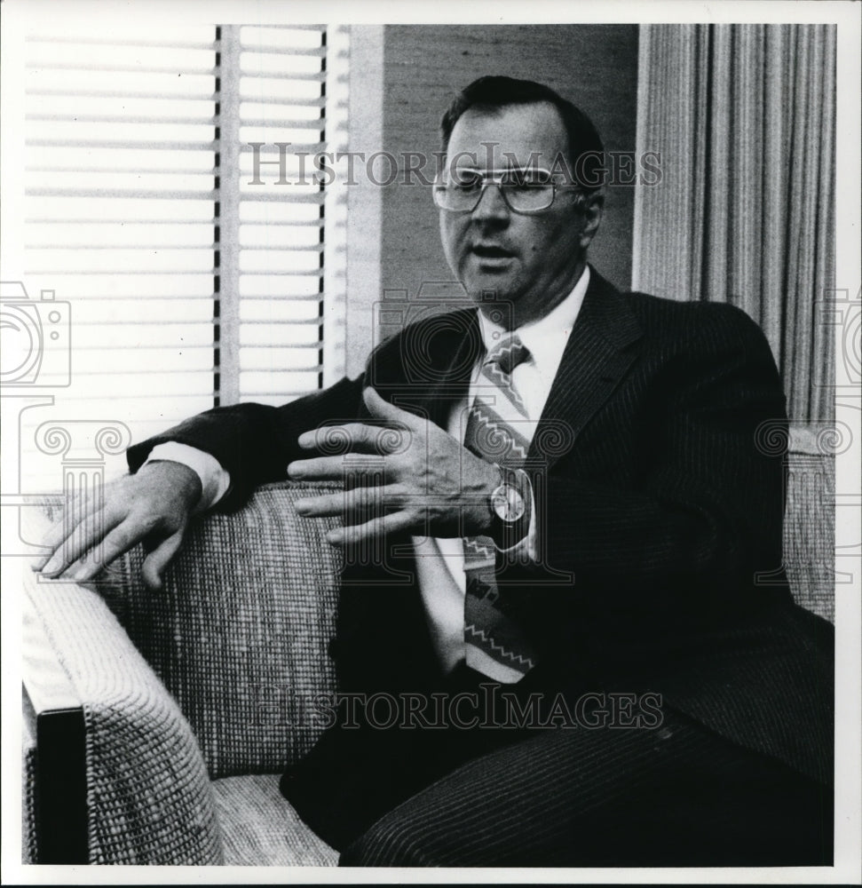 1977 Press Photo Charles Hugel - Historic Images