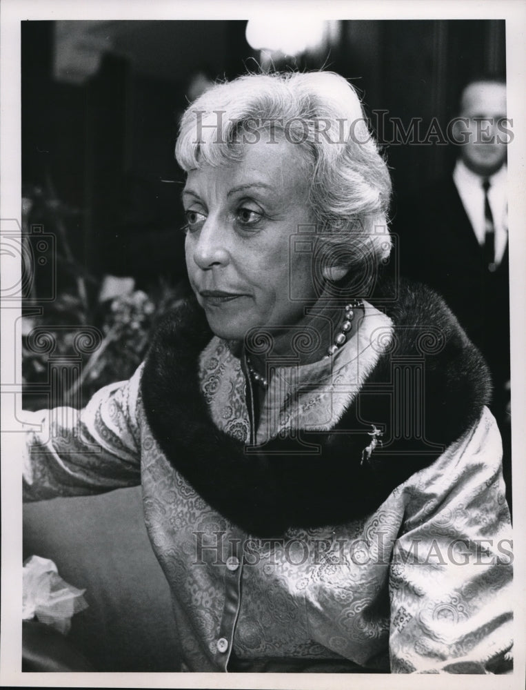 1964 Press Photo Mrs. Hubert Humphrey visit in Cleveland - cva18456-Historic Images