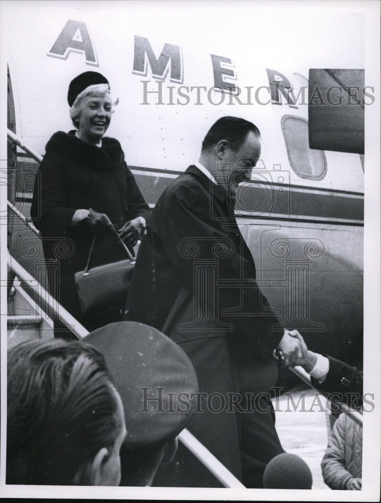 1964 Press Photo Vice Pres. and Mrs. Hubert Humphrey visit in Cleveland - Historic Images