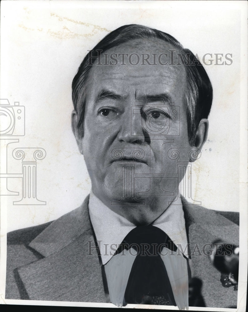 1972, Vice Pres. Hubert H Humphrey in Cleveland - cva18490 - Historic Images