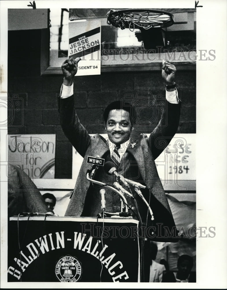 1984 Press Photo Rev. Jesse Jackson at Baldwin Wallace campus - Historic Images